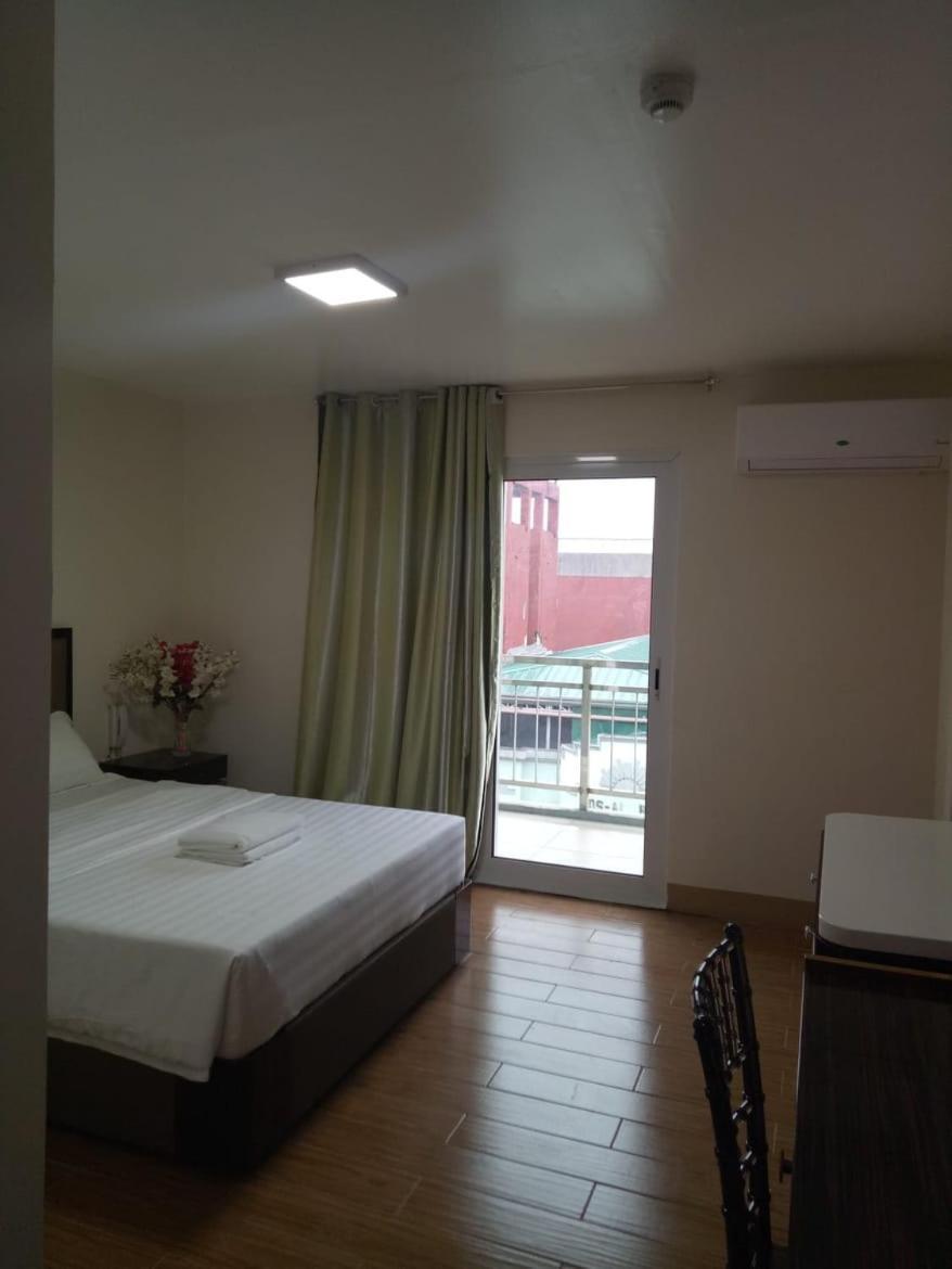 Meaco Royal Hotel - Batangas City Exterior foto